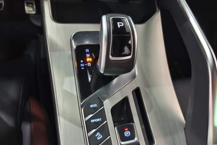 Used Geely Auto Coolray 2019 Sport Model 260T DCT Battle China V Standard Gear Lever