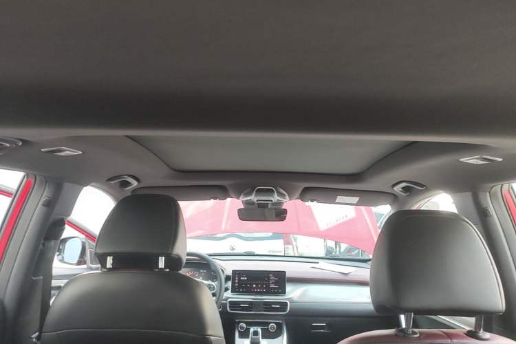 Used Geely Auto Coolray 2019 Sport Model 260T DCT Battle China V Standard Headliner