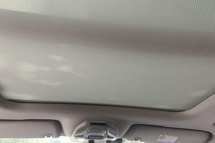 Used Geely Auto Coolray 2019 260T DCT Knight China V Standard Headliner