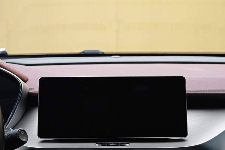 Used Geely Auto Coolray 2019 Sport Model 260T DCT Patrol China V Standard Interior 5