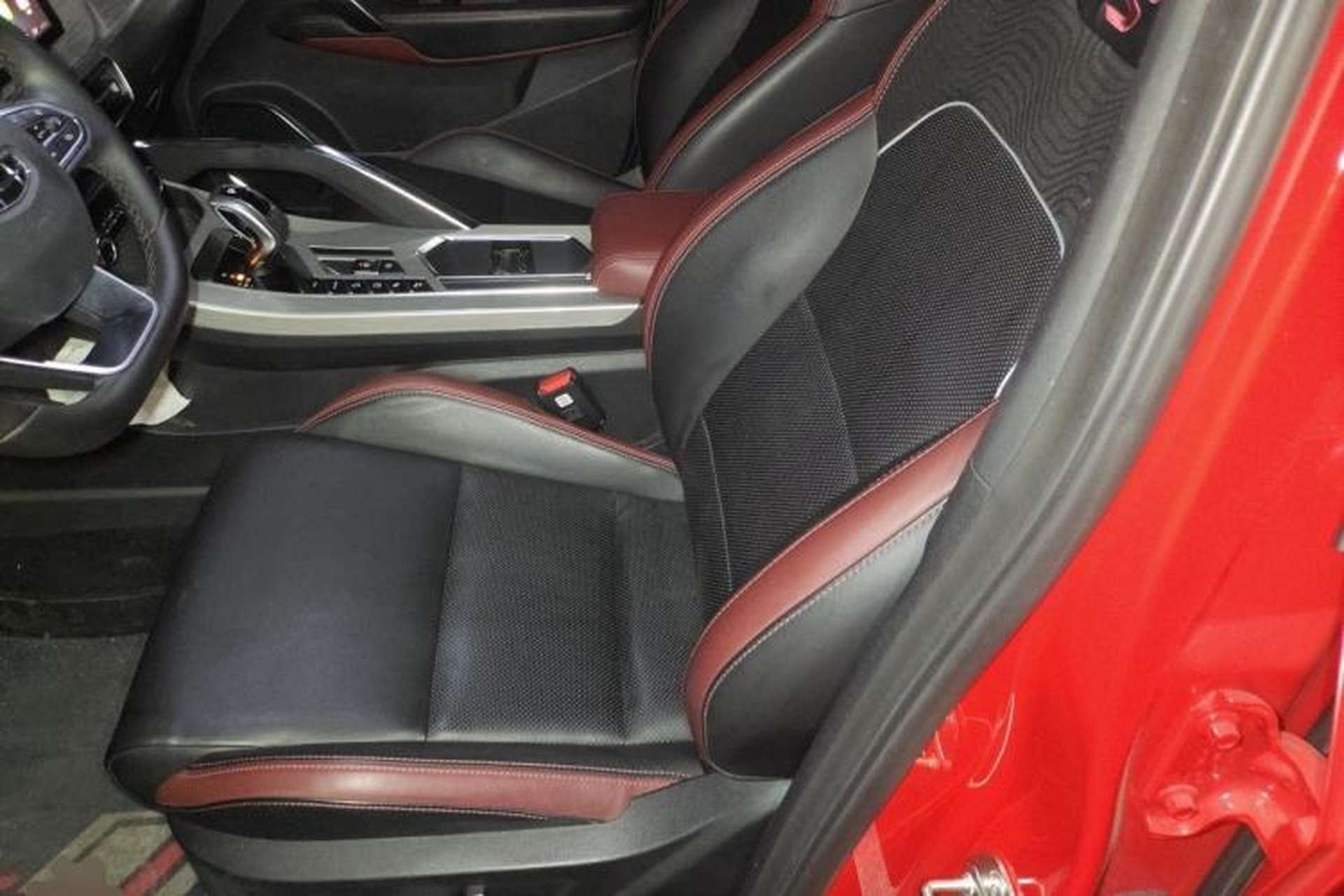 Used Geely Auto Coolray 2019 Sport Model 260T DCT Battle China V Standard Left Front Seat