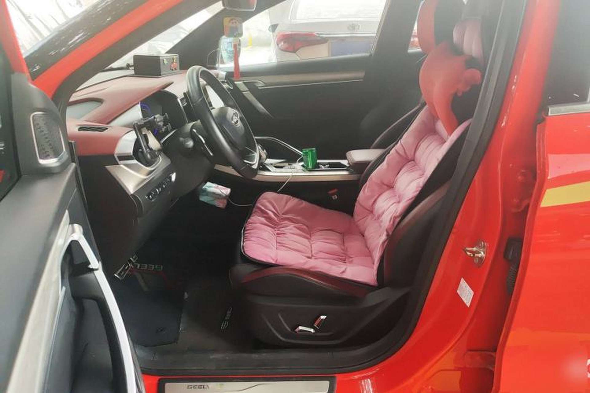 Used Geely Auto Coolray 2019 Sport Model 260T DCT Battle China V Standard Left Front Seat