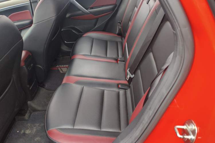 Used Geely Auto Coolray 2019 Sport Model 260T DCT Patrol China V Standard Left Rear Seat