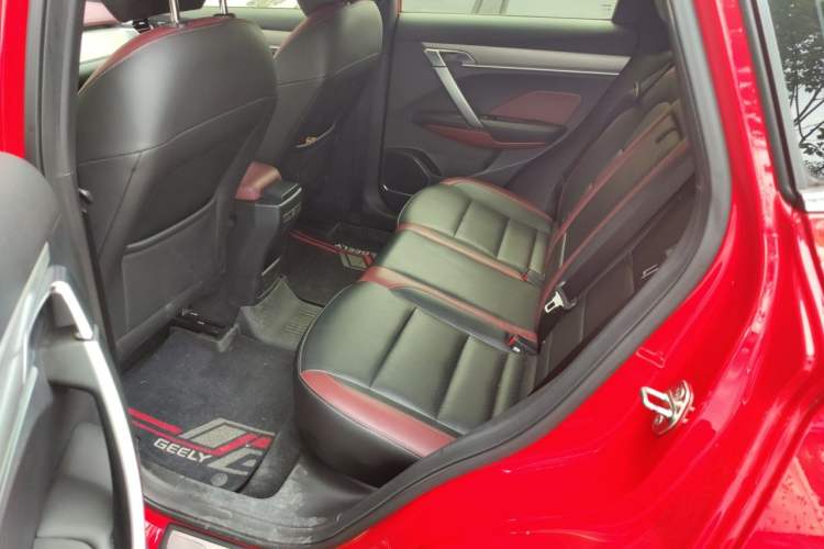 Used Geely Auto Coolray 2019 Sport Model 260T DCT Battle China V Standard Left Rear Seat
