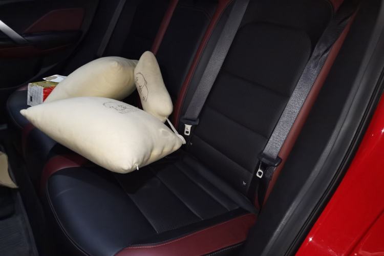 Used Geely Auto Coolray 2019 Sport Model 260T DCT Patrol China V Standard Left Rear Seat