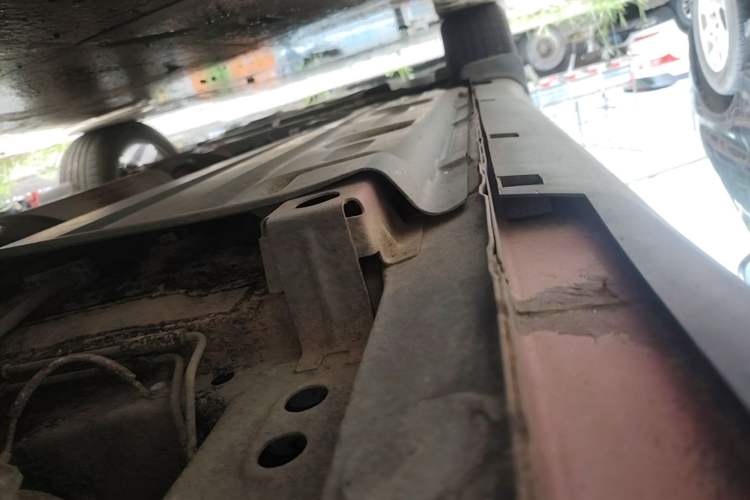 Used Geely Auto Coolray 2019 260T DCT Explorer China V Standard Left Side Sill
