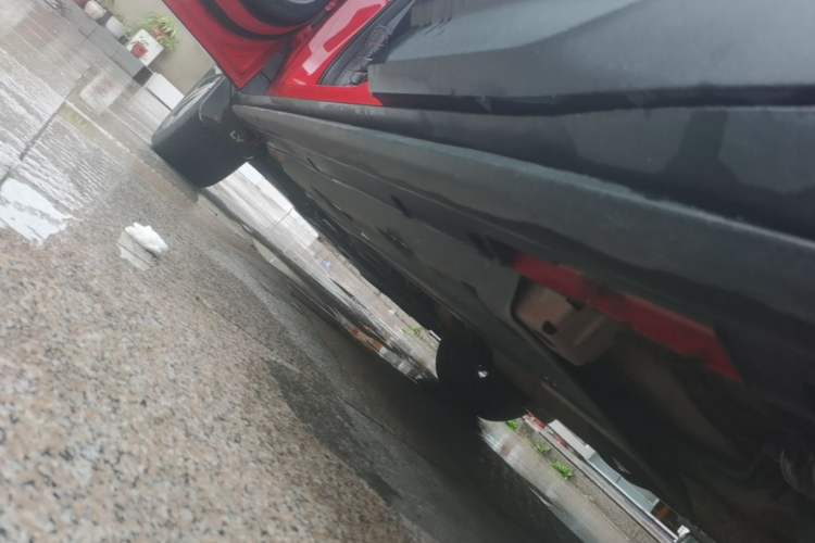 Used Geely Auto Coolray 2019 Sport Model 260T DCT Battle China V Standard Left Side Sill