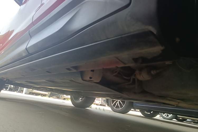 Used Geely Auto Coolray 2019 Sport Version 260T DCT Battle China VI Standard Left Side Sill