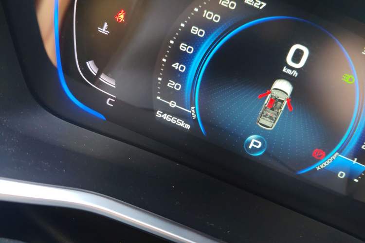Used Geely Auto Coolray 2019 260T DCT Explorer China V Standard Odometer Close Up