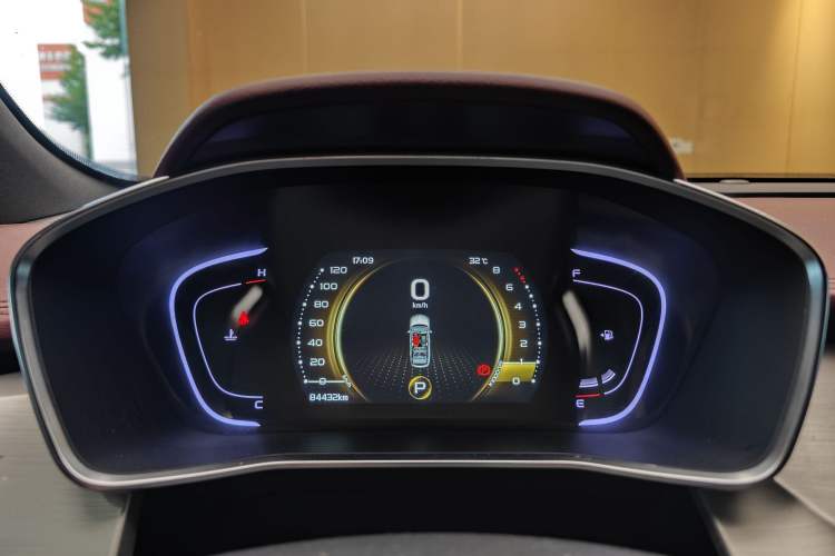 Used Geely Auto Coolray 2019 Sport Model 260T DCT Patrol China V Standard Odometer Close Up