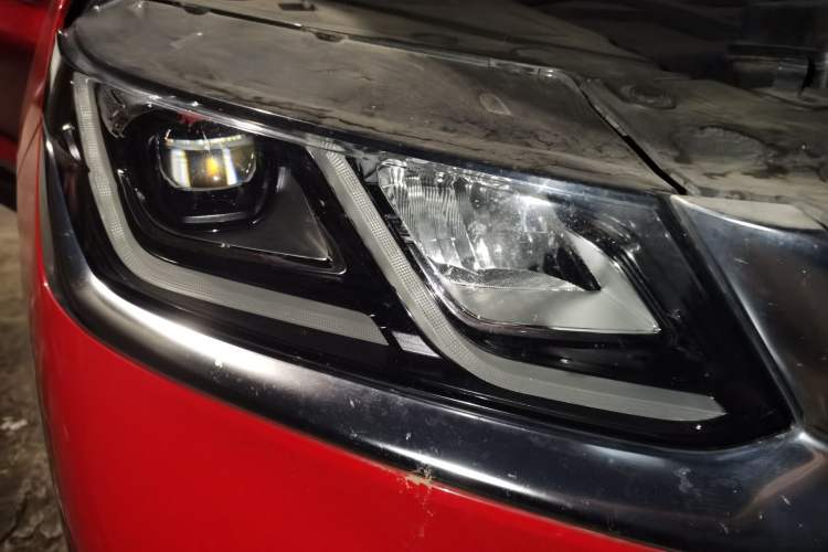 Used Geely Auto Coolray 2019 Sport Model 260T DCT Patrol China V Standard Right Front Headlight