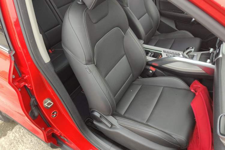 Used Geely Auto Coolray 2019 260T DCT Knight China VI Standard Right Front Seat