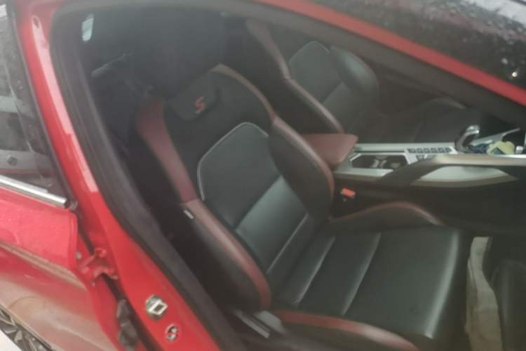 Used Geely Auto Coolray 2019 Sport Model 260T DCT Battle China V Standard Right Front Seat