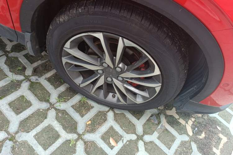 Used Geely Auto Coolray 2019 Sport Version 260T DCT Battle China VI Standard Right Front Wheel Hub