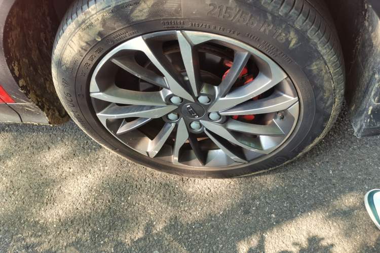 Used Geely Auto Coolray 2019 Sport Model 260T DCT Battle China V Standard Right Front Wheel Hub