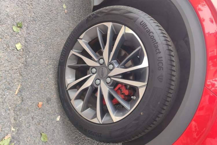 Used Geely Auto Coolray 2019 Sport Version 260T DCT Battle China VI Standard Right Front Wheel Hub
