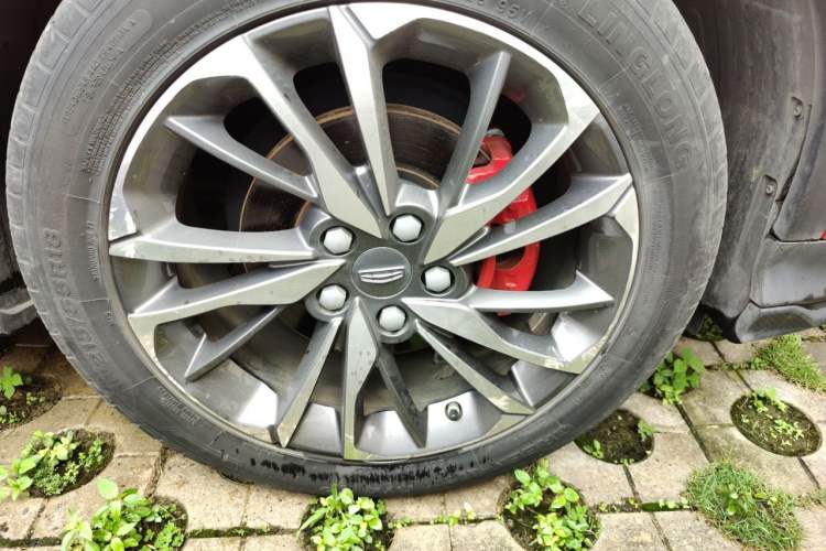 Used Geely Auto Coolray 2019 Sport Model 260T DCT Battle China V Standard Right Front Wheel Hub
