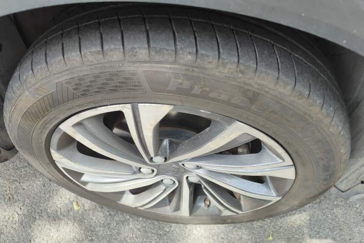 Used Geely Auto Coolray 2019 260T DCT Knight China V Standard Right Front Wheel Hub