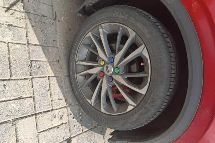 Used Geely Auto Coolray 2019 Sport Model 260T DCT Battle China V Standard Right Front Wheel Hub