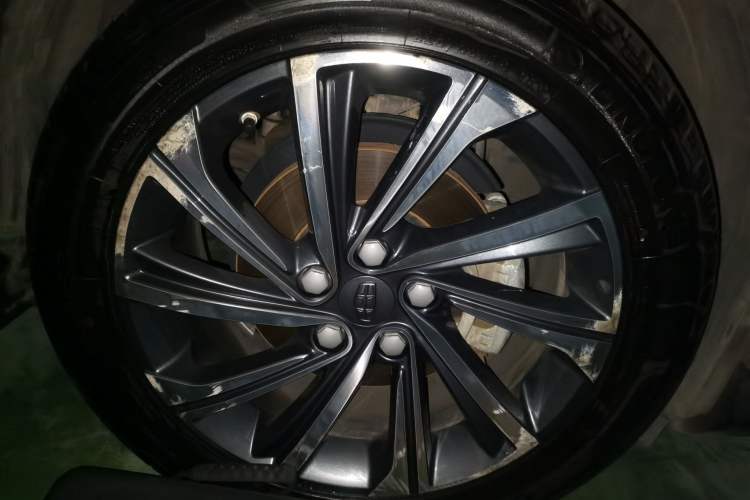 Used Geely Auto Coolray 2019 260T DCT Explorer China V Standard Right Front Wheel Hub