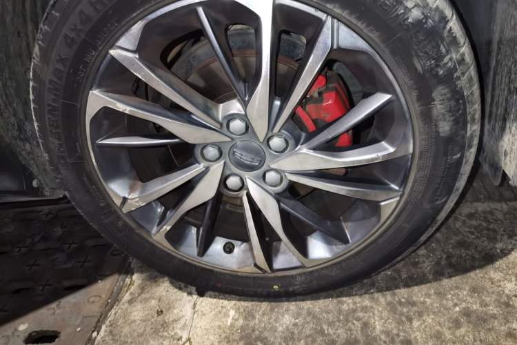 Used Geely Auto Coolray 2019 Sport Model 260T DCT Patrol China V Standard Right Front Wheel Hub