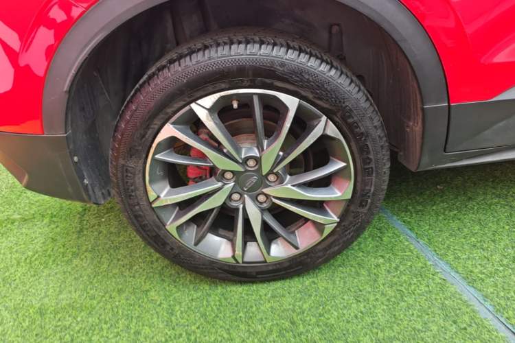 Used Geely Auto Coolray 2019 Sport Version 260T DCT Explorer China VI Standard Right Rear Wheel Hub
