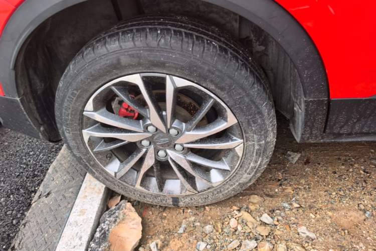 Used Geely Auto Coolray 2019 Sport Model 260T DCT Patrol China V Standard Right Rear Wheel Hub