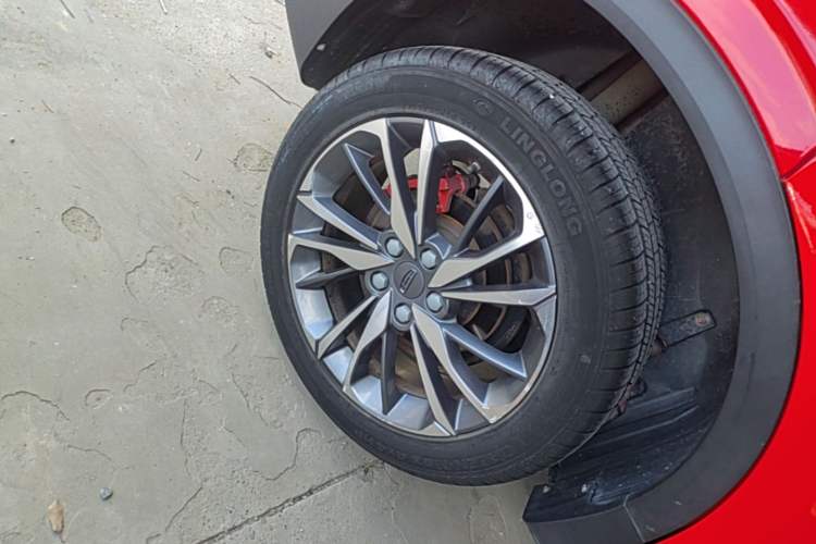 Used Geely Auto Coolray 2019 Sport Version 260T DCT Explorer China VI Standard Right Rear Wheel Hub