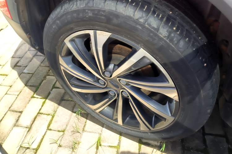 Used Geely Auto Coolray 2019 260T DCT Knight China VI Standard Right Rear Wheel Hub