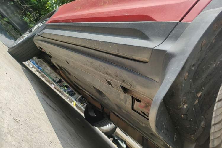 Used Geely Auto Coolray 2019 Sport Model 260T DCT Patrol China V Standard Right Side Sill