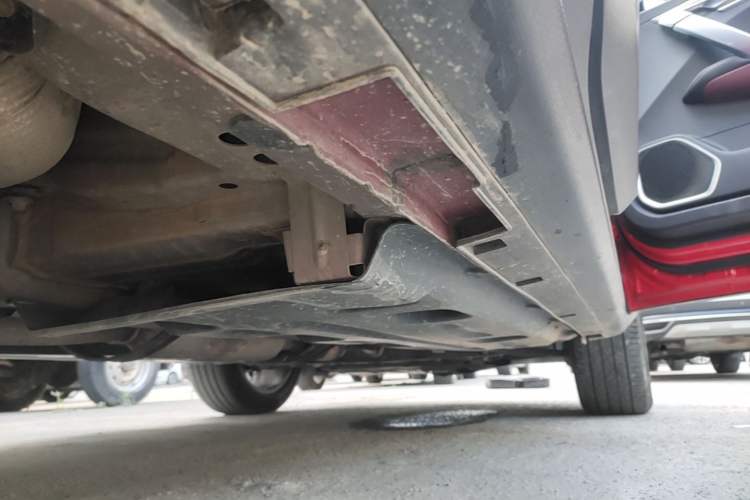 Used Geely Auto Coolray 2019 Sport Model 260T DCT Battle China V Standard Right Side Sill