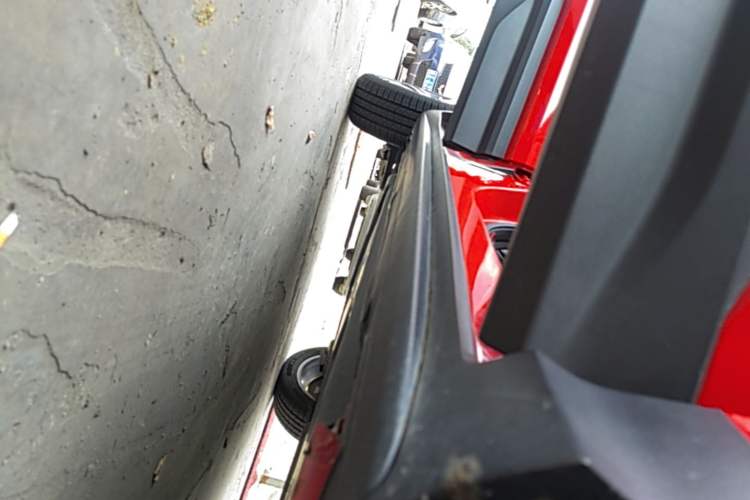 Used Geely Auto Coolray 2019 Sport Version 260T DCT Explorer China VI Standard Right Side Sill