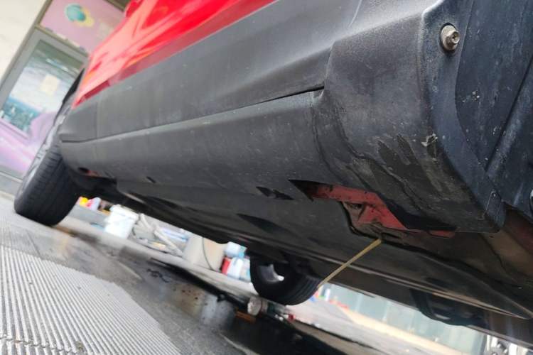 Used Geely Auto Coolray 2019 260T DCT Knight China VI Standard Right Side Sill