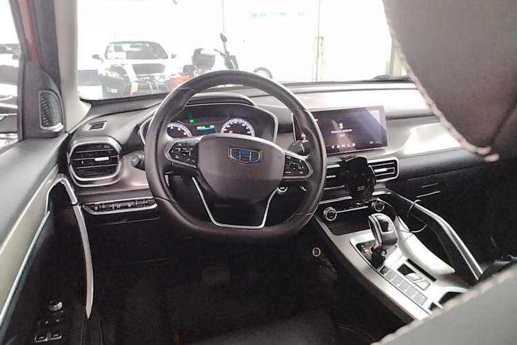 Used Geely Auto Coolray 2019 260T DCT Knight China V Standard Steering Wheel