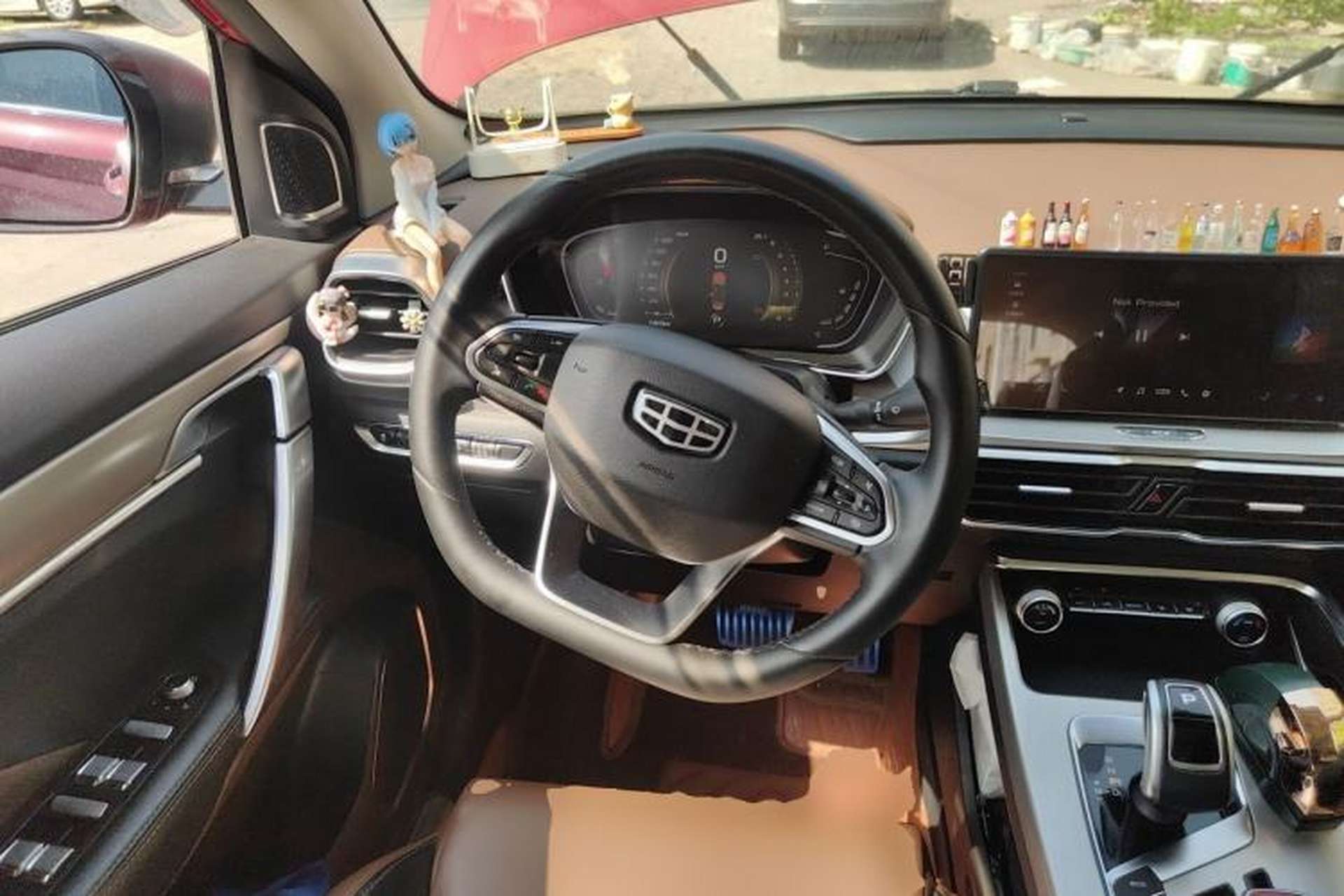 Used Geely Auto Coolray 2019 260T DCT Explorer China V Standard Steering Wheel