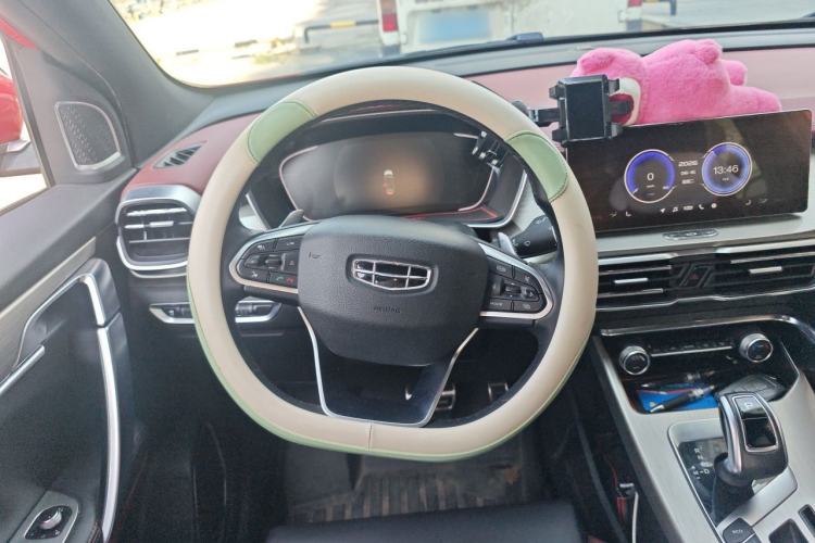 Used Geely Auto Coolray 2019 Sport Model 260T DCT Battle China V Standard Steering Wheel