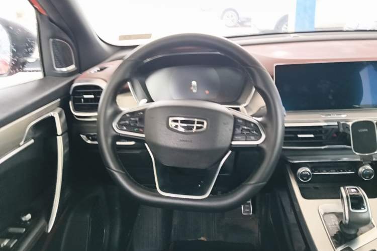 Used Geely Auto Coolray 2019 Sport Model 260T DCT Patrol China V Standard Steering Wheel