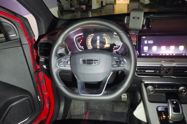 Used Geely Auto Coolray 2019 Sport Model 260T DCT Battle China V Standard Steering Wheel