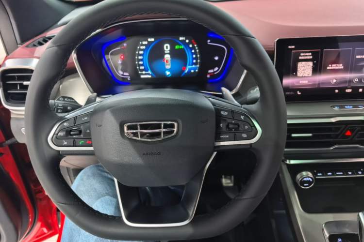 Used Geely Auto Coolray 2019 Sport Model 260T DCT Battle China V Standard Steering Wheel