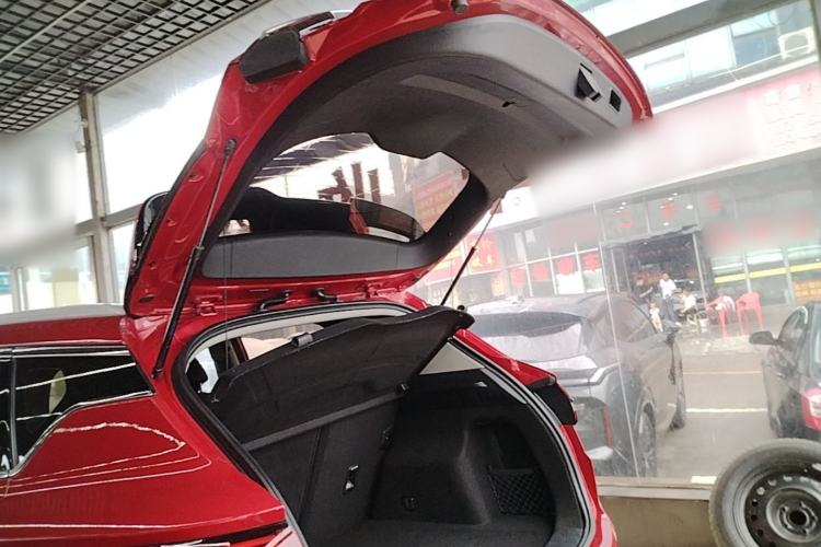 Used Geely Auto Coolray 2019 260T DCT Knight China V Standard Trunk