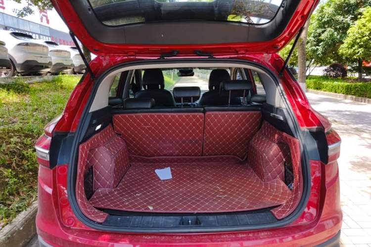 Used Geely Auto Coolray 2019 260T DCT Knight China V Standard Trunk