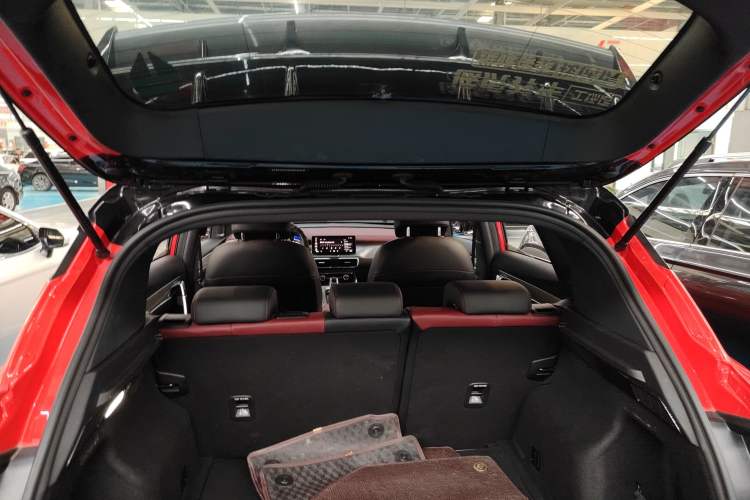 Used Geely Auto Coolray 2019 Sport Version 260T DCT Explorer China VI Standard Trunk