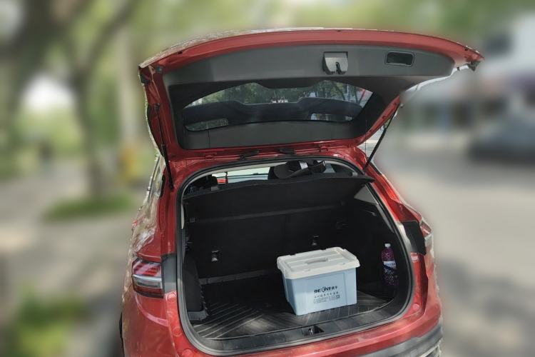 Used Geely Auto Coolray 2019 260T DCT Knight China V Standard Trunk
