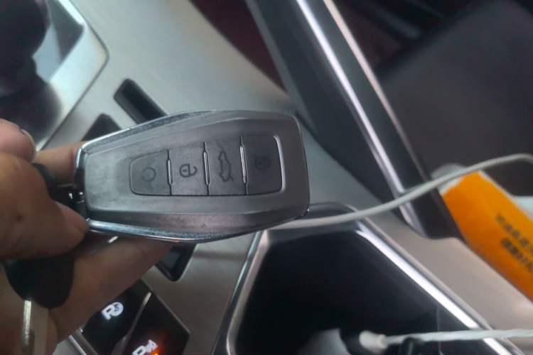 Used Geely Auto Coolray 2019 Sport Model 260T DCT Battle China V Standard Vehicle Key