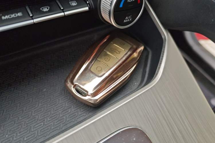 Used Geely Auto Coolray 2019 Sport Model 260T DCT Battle China V Standard Vehicle Key