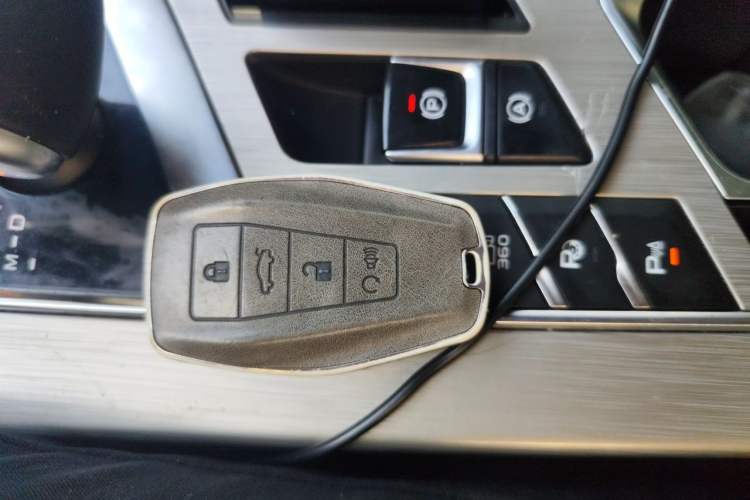 Used Geely Auto Coolray 2019 Sport Model 260T DCT Battle China V Standard Vehicle Key