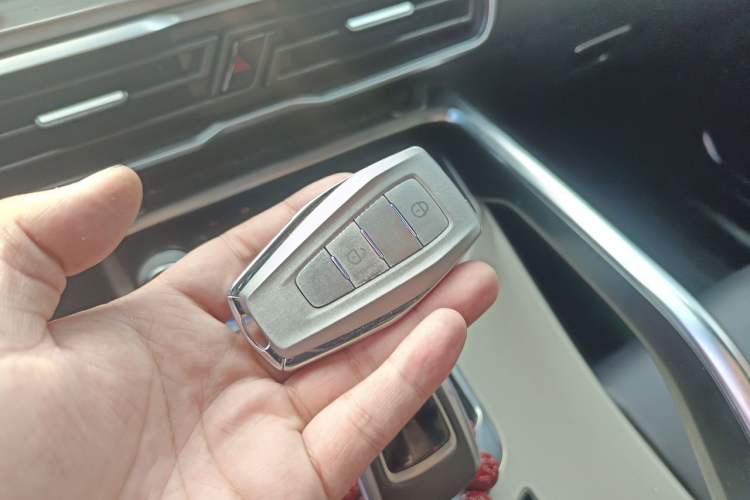 Used Geely Auto Coolray 2019 Sport Model 260T DCT Battle China V Standard Vehicle Key