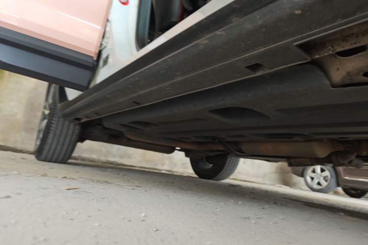 Used Geely Auto Coolray 2019 Sport Version 260T DCT Battle China VI Standard Right Side Sill