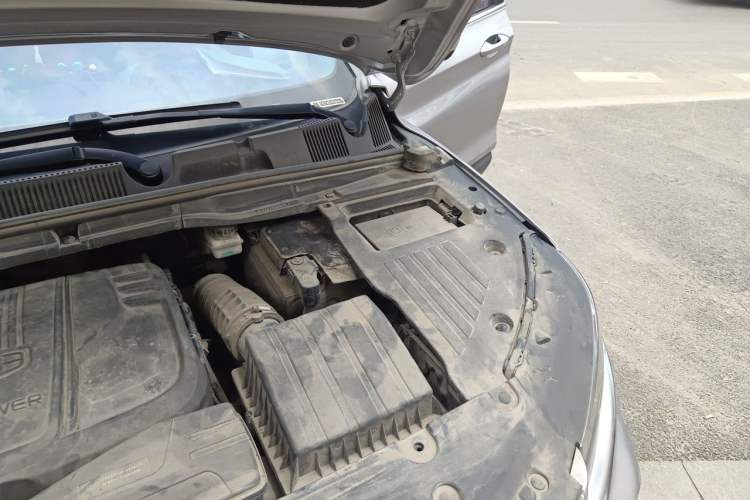 Used Geely Auto Coolray 2019 260T DCT Knight China VI Standard Engine Bay Left
