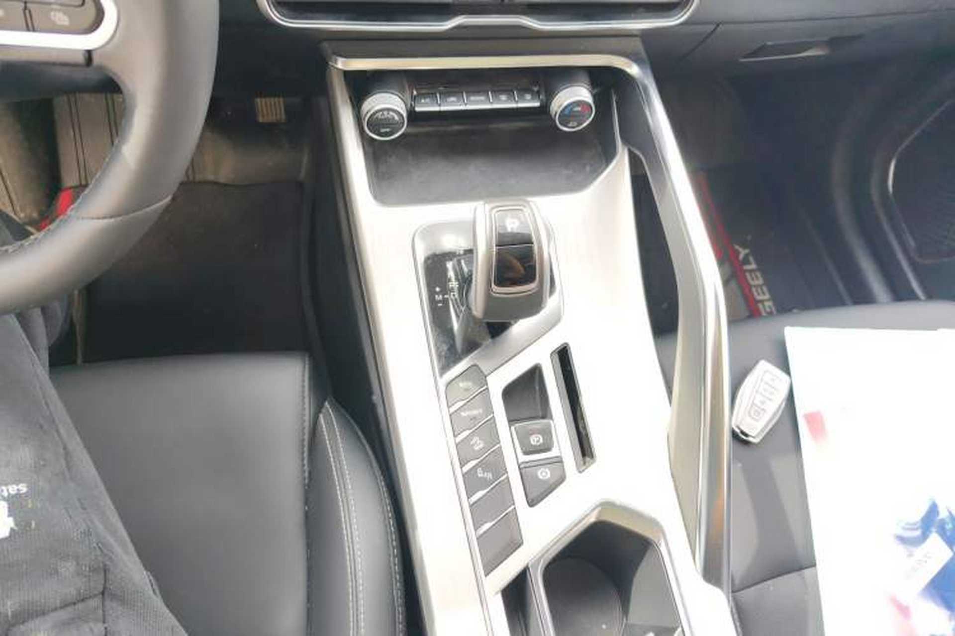 Used Geely Auto Coolray 2019 260T DCT Knight China VI Standard Gear Lever